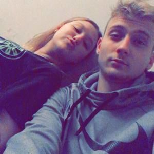 Meet your Posher, Aroya